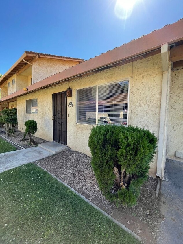 Photo - 291 W Alexander Ave, Merced