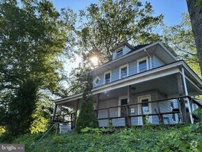 Building Photo - 126 W Nicholson Rd