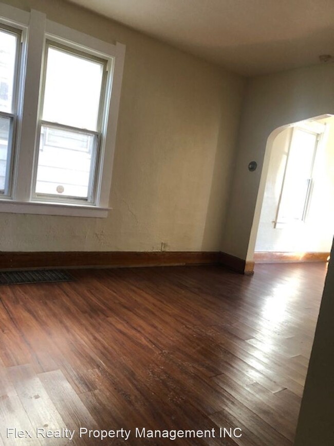 Foto del edificio - 3 br, 1 bath House - 419 East Pearl St