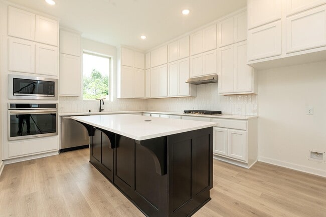 Building Photo - 6522 Bramble Cv Ln