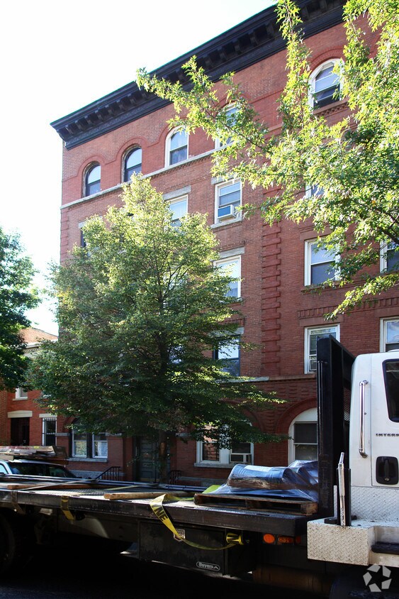 Foto del edificio - 224 Pacific St