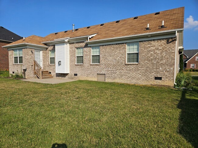 Building Photo - 403 Persimmon Dr