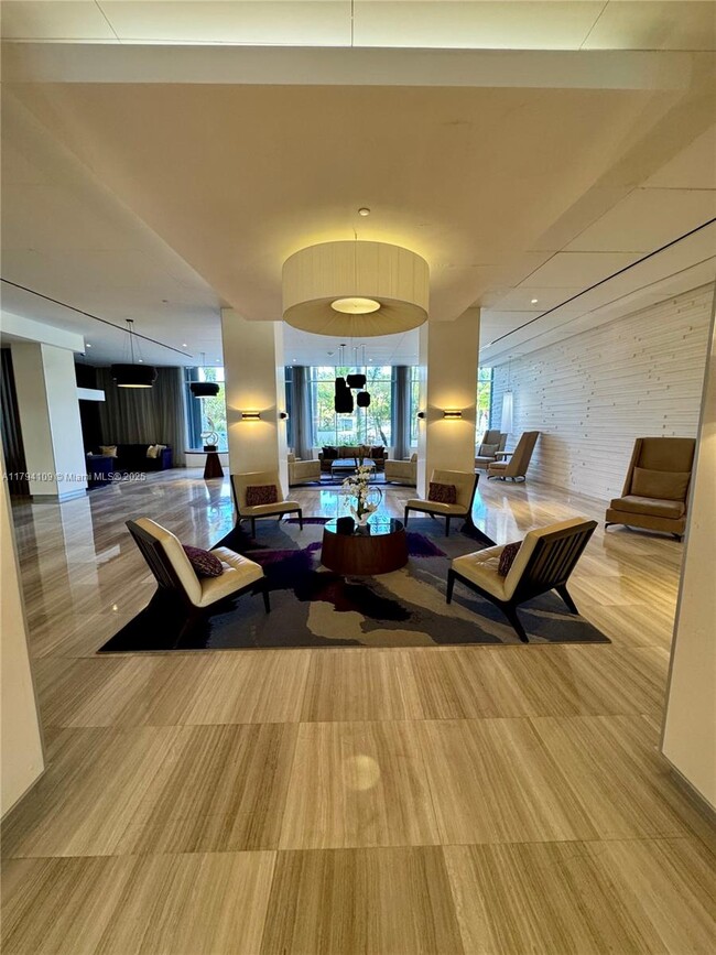 Foto del edificio - 100 Bayview Dr