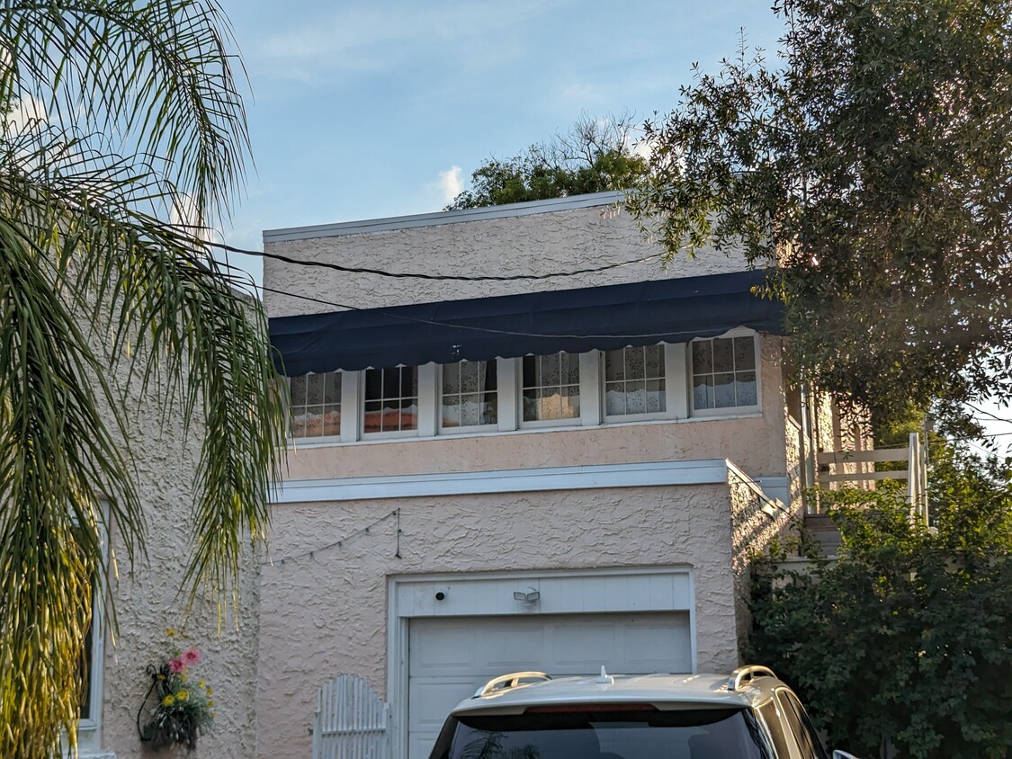 Foto principal - 2401 Cleveland Heights Blvd
