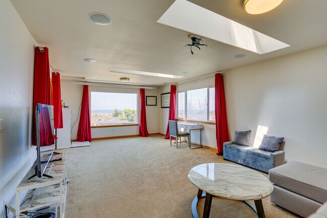 Foto del edificio - 5370 Bay Pointe Ct
