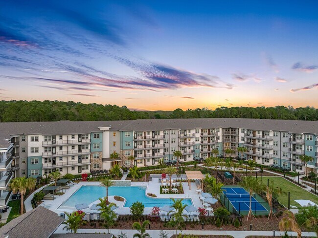 Foto del edificio - Amberlin Wiregrass Ranch 55+ Active Adult