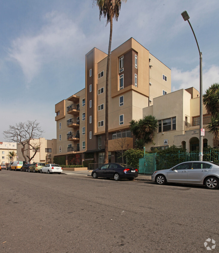 Building Photo - Carondelet Court