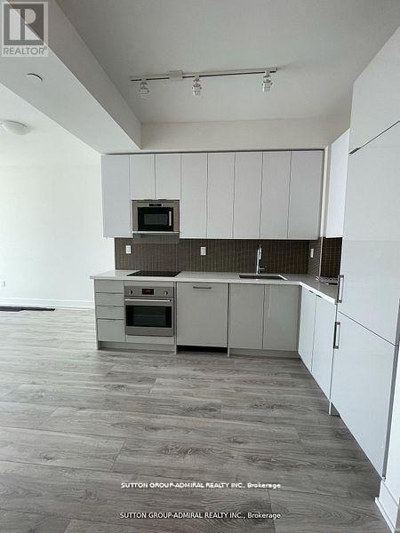 Building Photo - 2908 Hwy 7