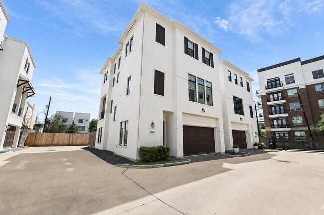 Foto del edificio - 5326 Chandler St