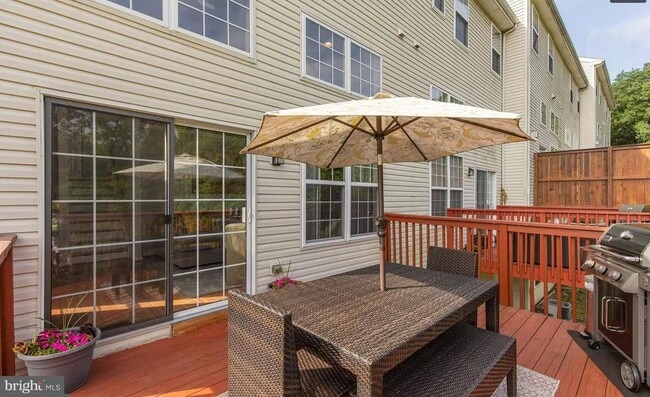 Building Photo - 423 Fort Hill Cir