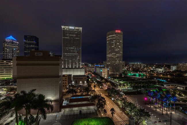 Foto del edificio - 777 N Ashley Dr