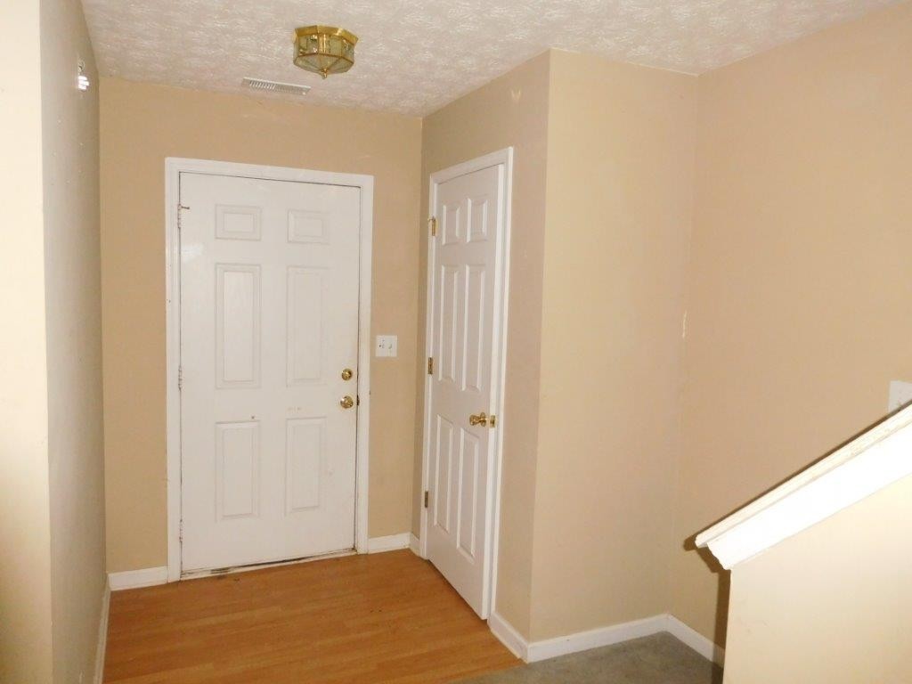 Primary Photo - 3169 Kingswood Glen