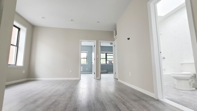 Open layout - 1484 E 8th St