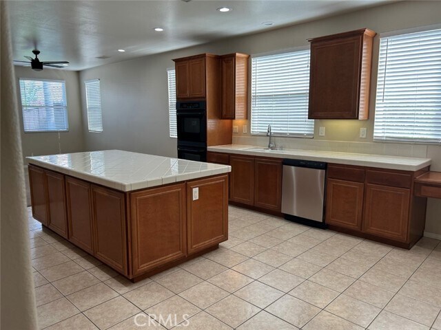 Foto del edificio - 31620 Pepper Tree St
