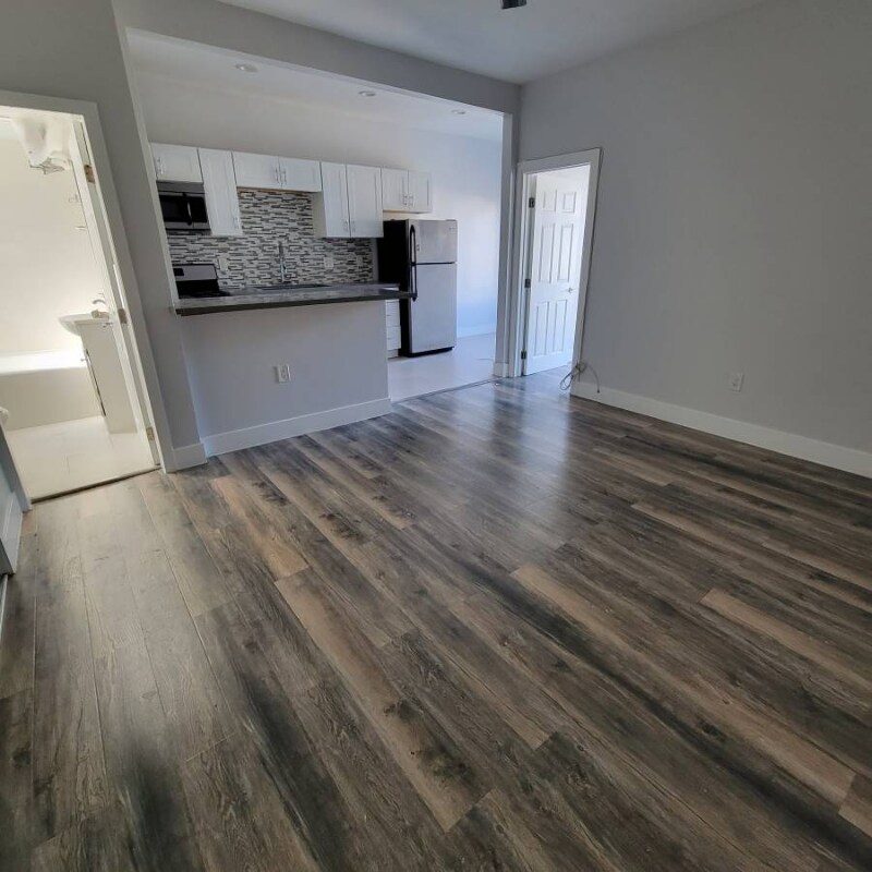 Foto principal - 837 Normandie Ave