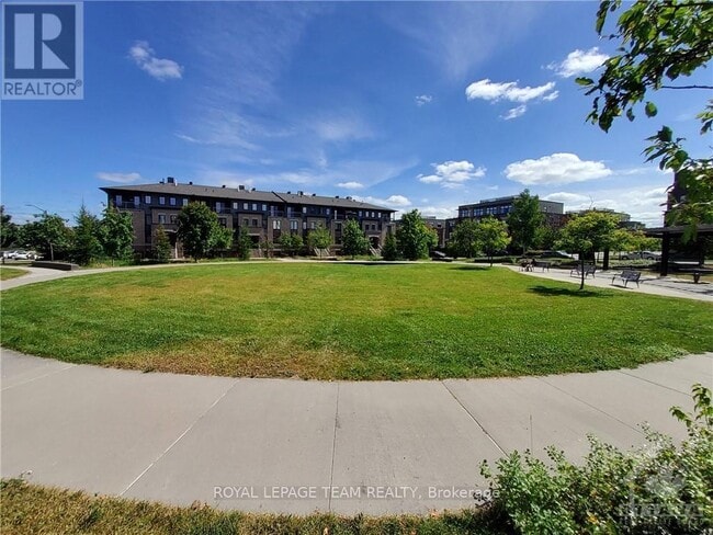 Building Photo - 148 Lindenshade Dr