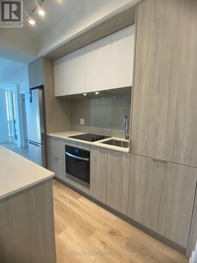 Photo principale - 395 Square One Dr