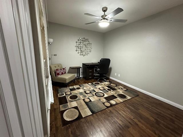 Building Photo - 1803 Redbud Cir