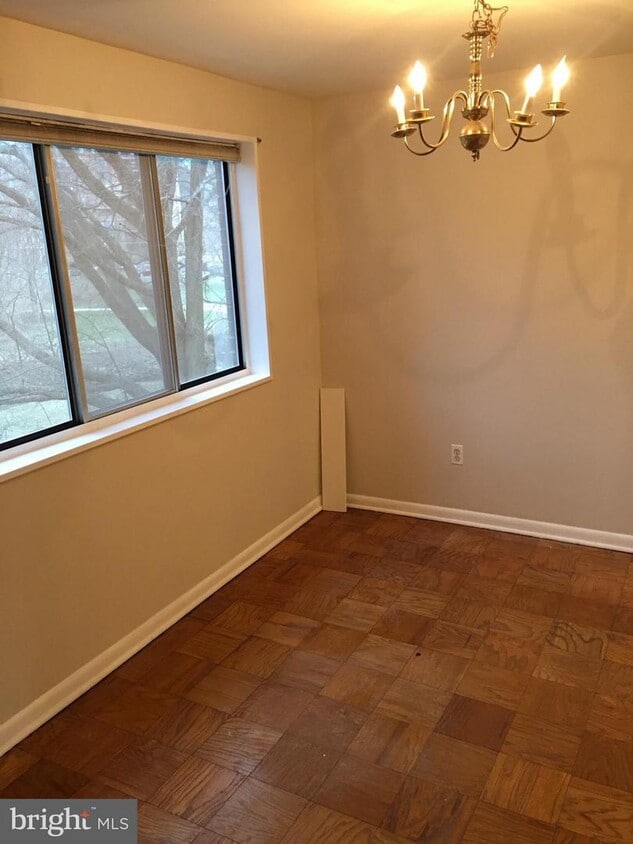 Foto principal - 10308 Rockville Pike