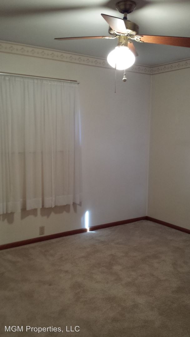 Building Photo - 1601 Van Fleet Ln