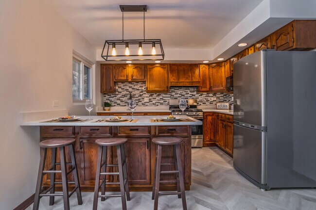 Foto del edificio - 1506 Elm St W