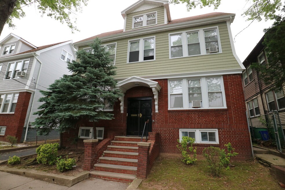 138 Vermont Ave