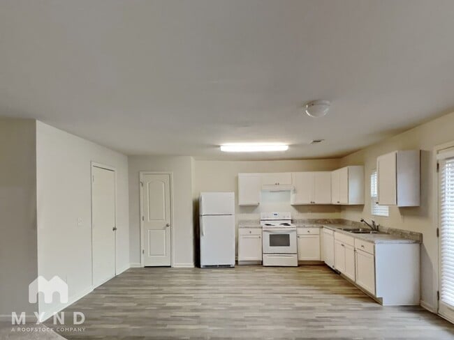 Building Photo - 344 Freeman Cir