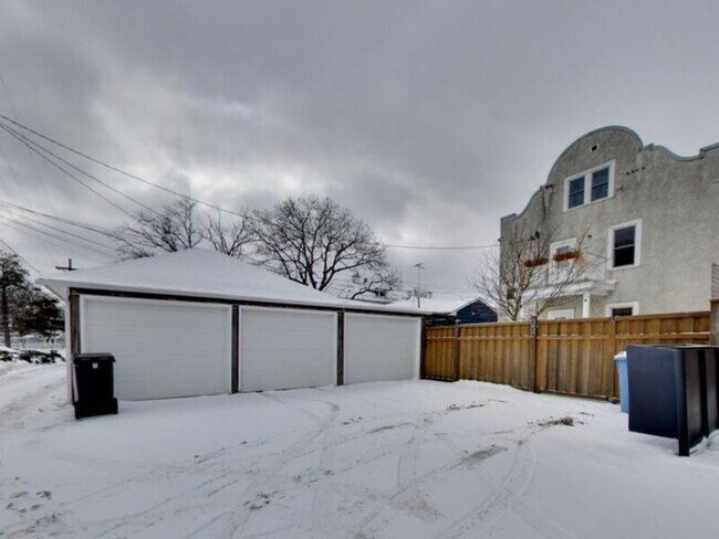 Foto del edificio - 3037 Humboldt Ave S