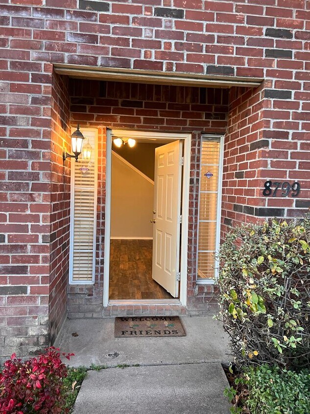 8799 Holly St, Frisco, TX 75034 Townhome Rentals in Frisco TX