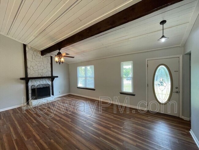 Foto del edificio - 3711 Teakwood Ct