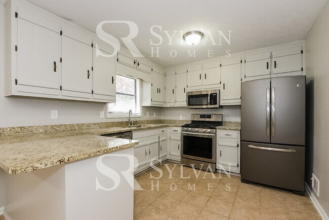 Foto del edificio - Welcome home to this freshly renovated home!
