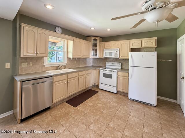 Foto del edificio - 605-607-607 Deacon St