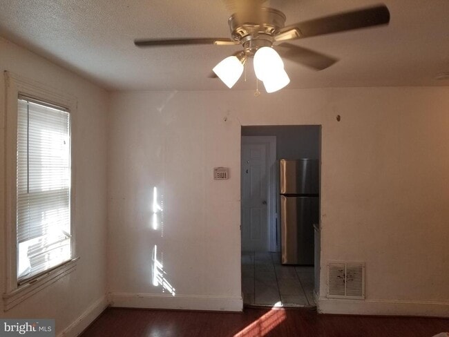 Building Photo - 11 Whist Pl