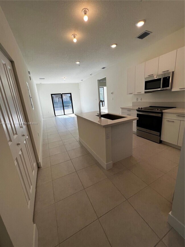 Foto del edificio - 8201 NW 41st St