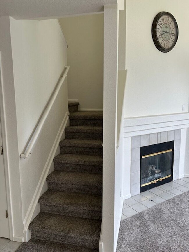 Building Photo - 3 BED 2.5 BATH townhome IN WESTMINTER