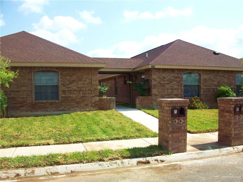 1505 E Coyote St Unit C, Pharr, TX 78577 Room for Rent in Pharr, TX