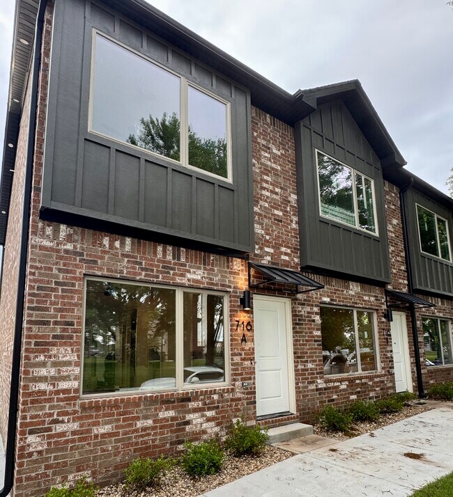 Foto del edificio - 716 N Olive St