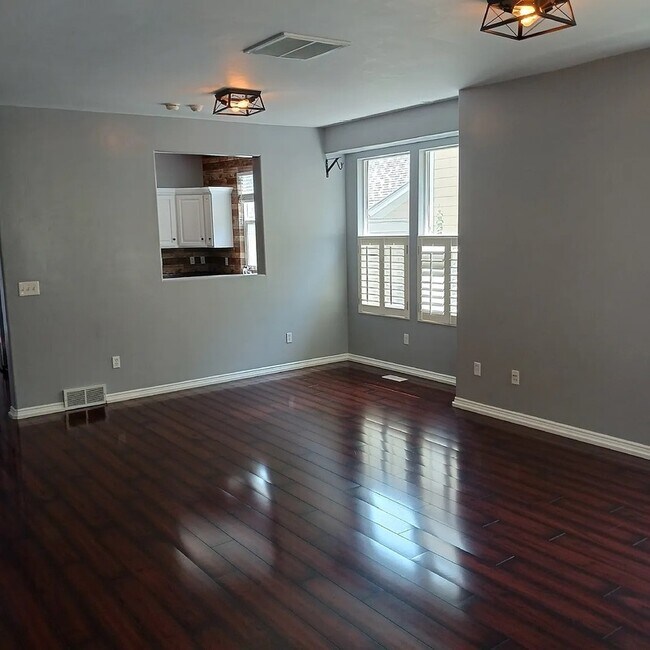 Foto del edificio - 11769 S Grandville Ave