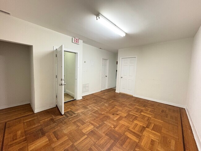 Foto del edificio - 221 Martin Luther King Jr Dr