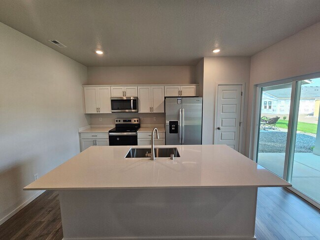 Foto del edificio - New build! October rent free