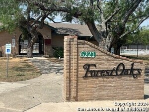 Foto del edificio - 7011 Forest Moss St