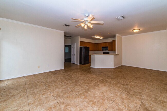 Foto del edificio - 2-BEDROOM DUPLEX NEAR MEDICAL CENTER