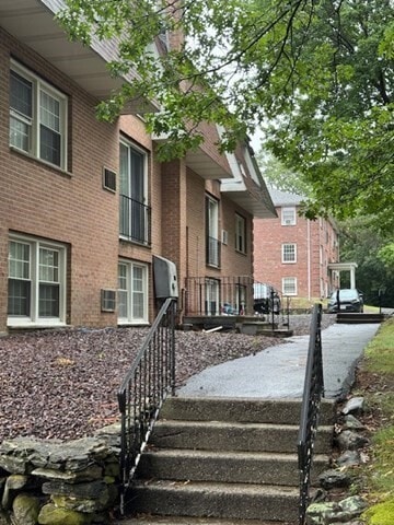 Building Photo - 82 Boylston Ln