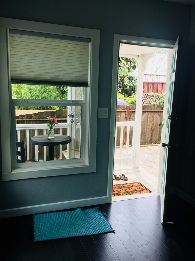 Coffee on the porch? - 117 Daniels Ave