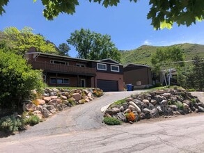 Building Photo - 3397 Eastwood Dr