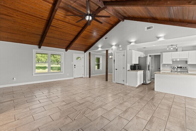 Foto del edificio - 300 Shadow Ridge Dr