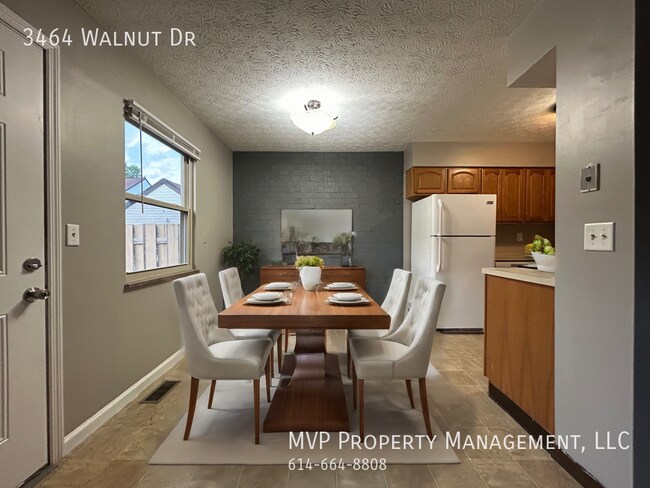 Building Photo - Sleek, East Side Apartment with Huge Basem...