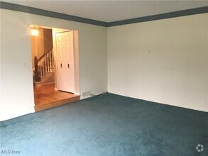 Building Photo - 33403 Cromwell Dr