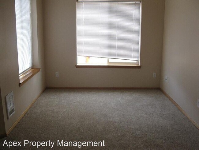 Building Photo - 1 br, 1 bath Apartment - 230 32ND STREET