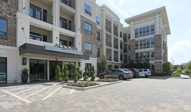 Apartments for Rent in 77005 - Houston, TX | Apartments.com